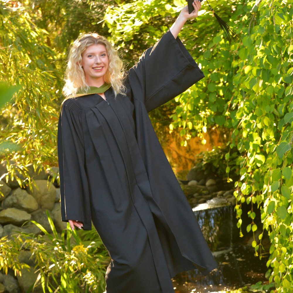 cap-and-gown-photos